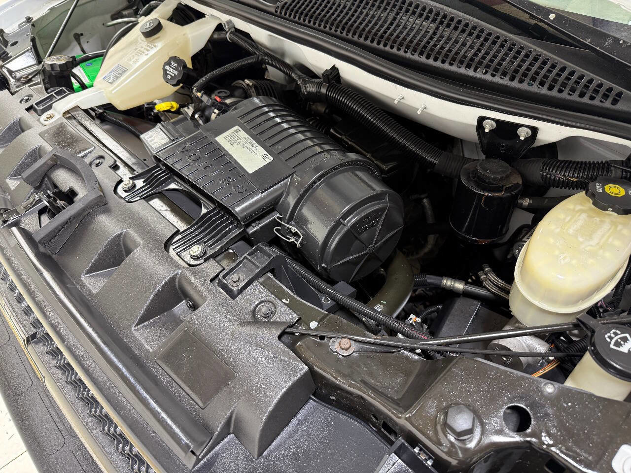 Used 2017 Chevrolet Express 2500 Extended image 62