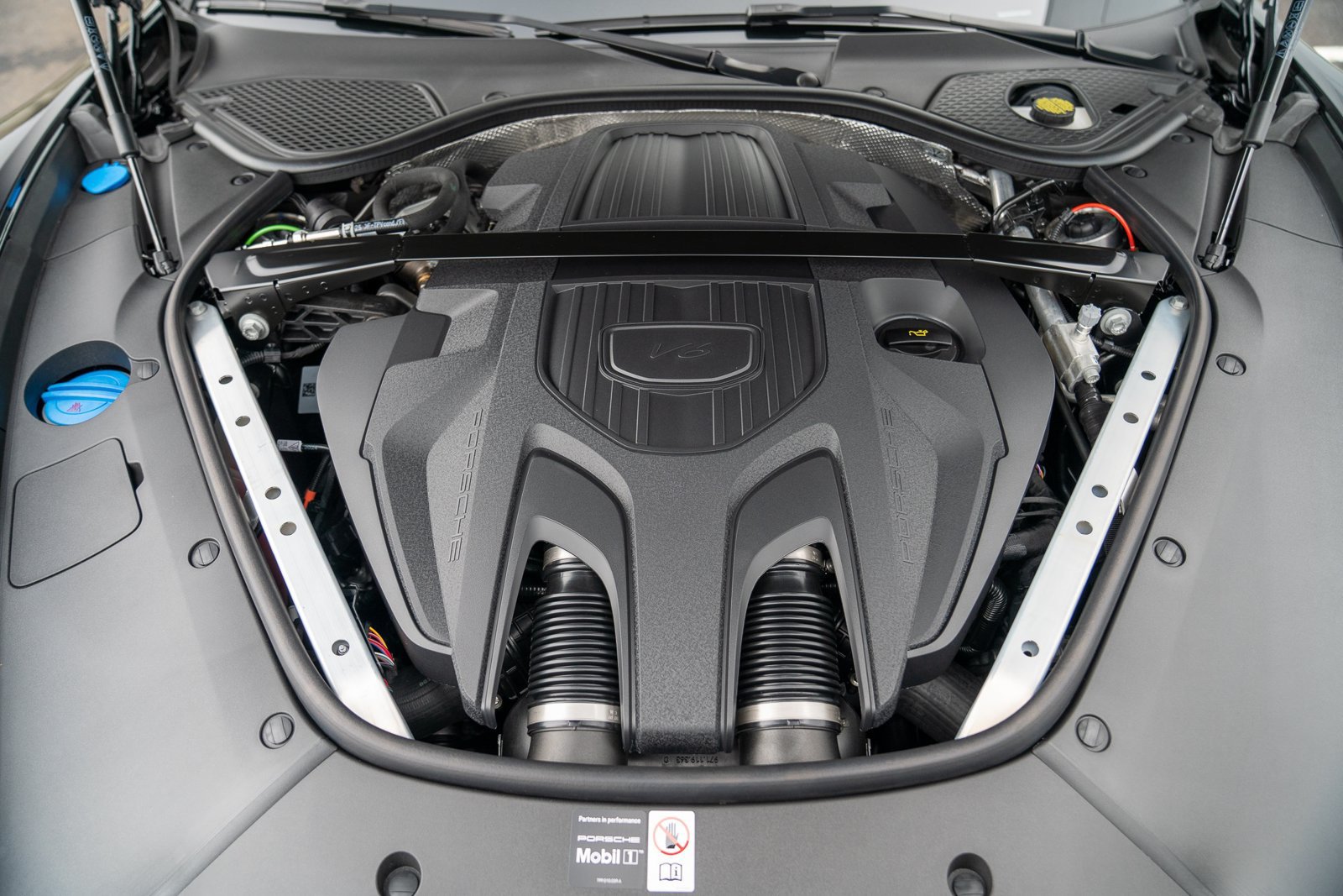 Certified 2026 Porsche Panamera 4 AWD/4WD image 28