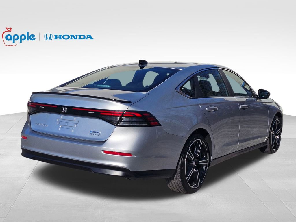 Used 2025 Honda Accord Sport image 5