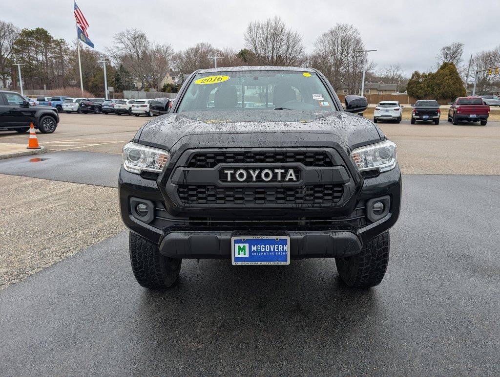 Used 2016 Toyota Tacoma SR w/ SR Convenience Package image 8