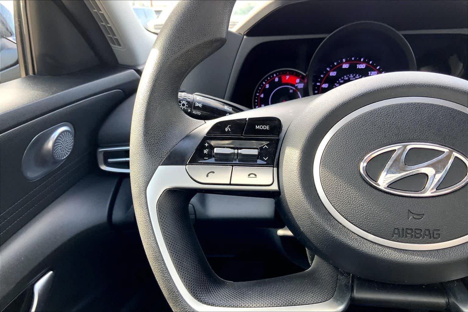 Certified 2023 Hyundai Elantra SEL FWD image 23