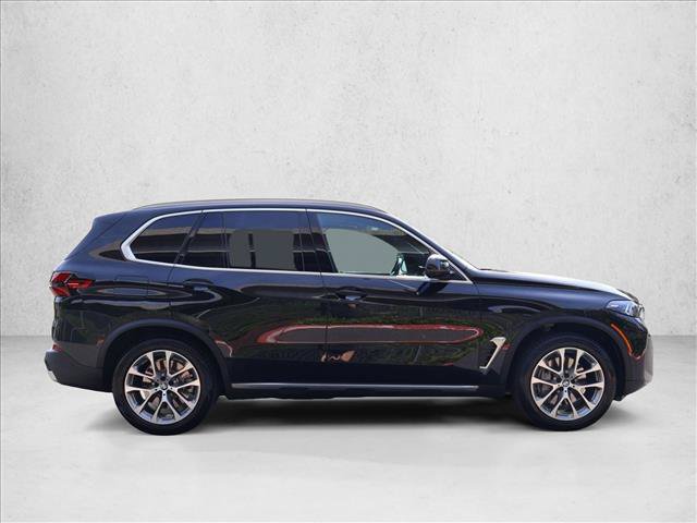Used 2026 BMW X5 xDrive50e w/ Premium Package AWD/4WD image 5