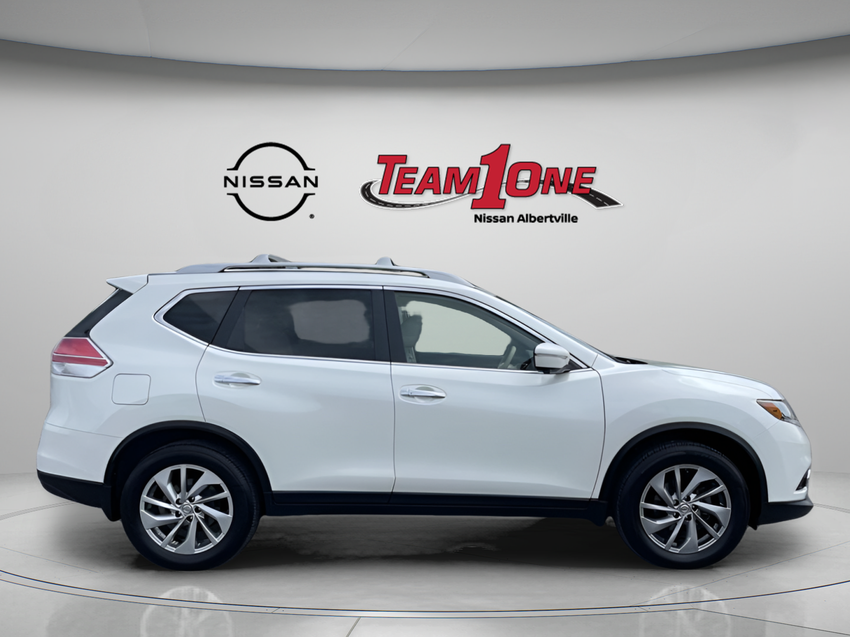 Used 2015 Nissan Rogue SL w/ SL Premium Package FWD image 9