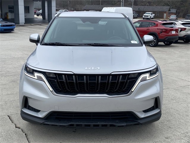 Used 2023 Kia Carnival LX image 10