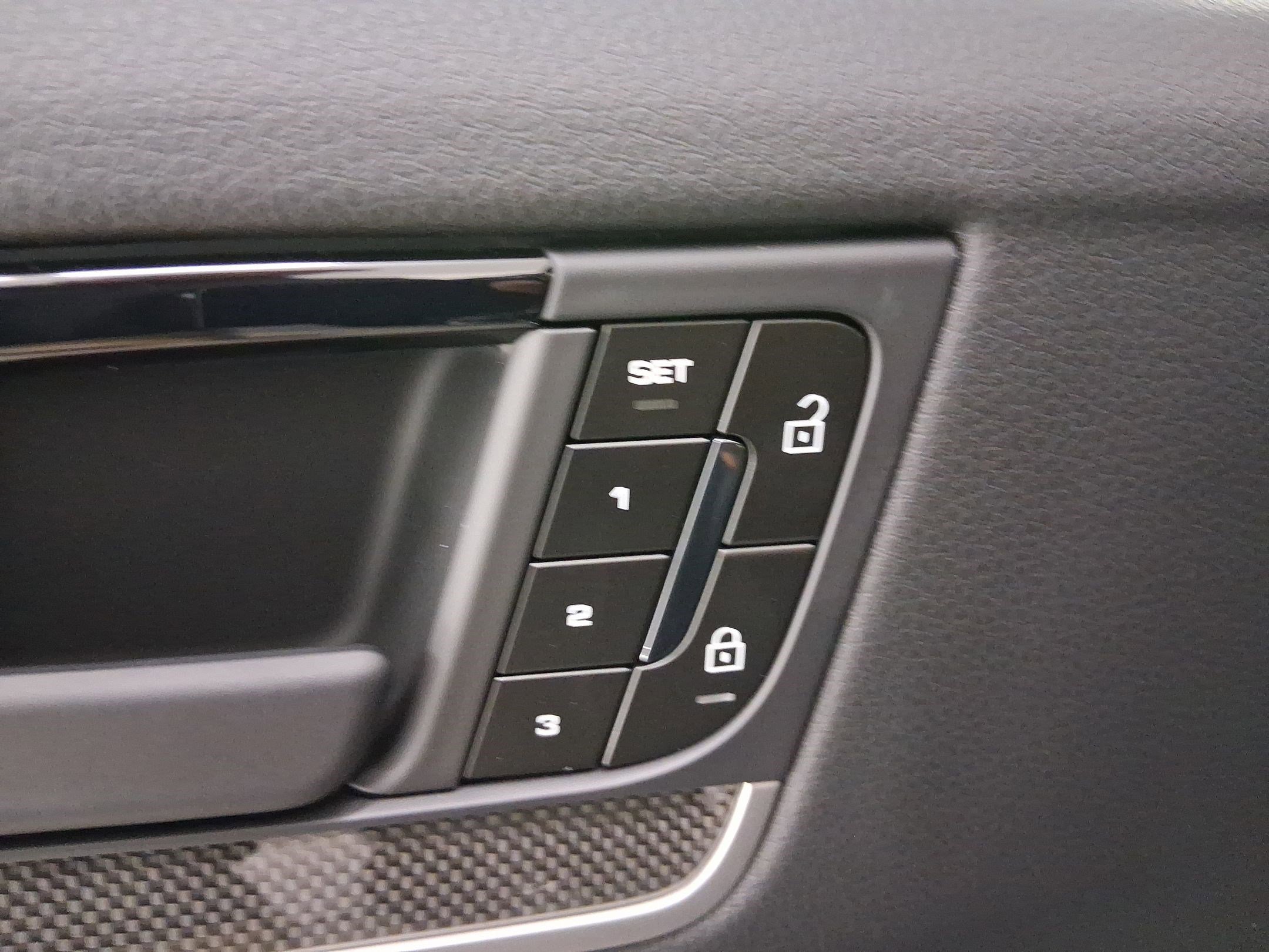 Used 2026 Porsche Cayenne Coupe image 12