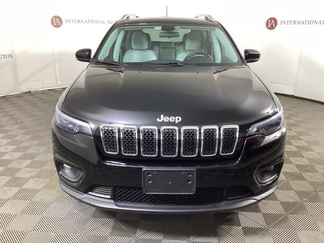 Used 2020 Jeep Cherokee Latitude Plus w/ Cold Weather Group image 2
