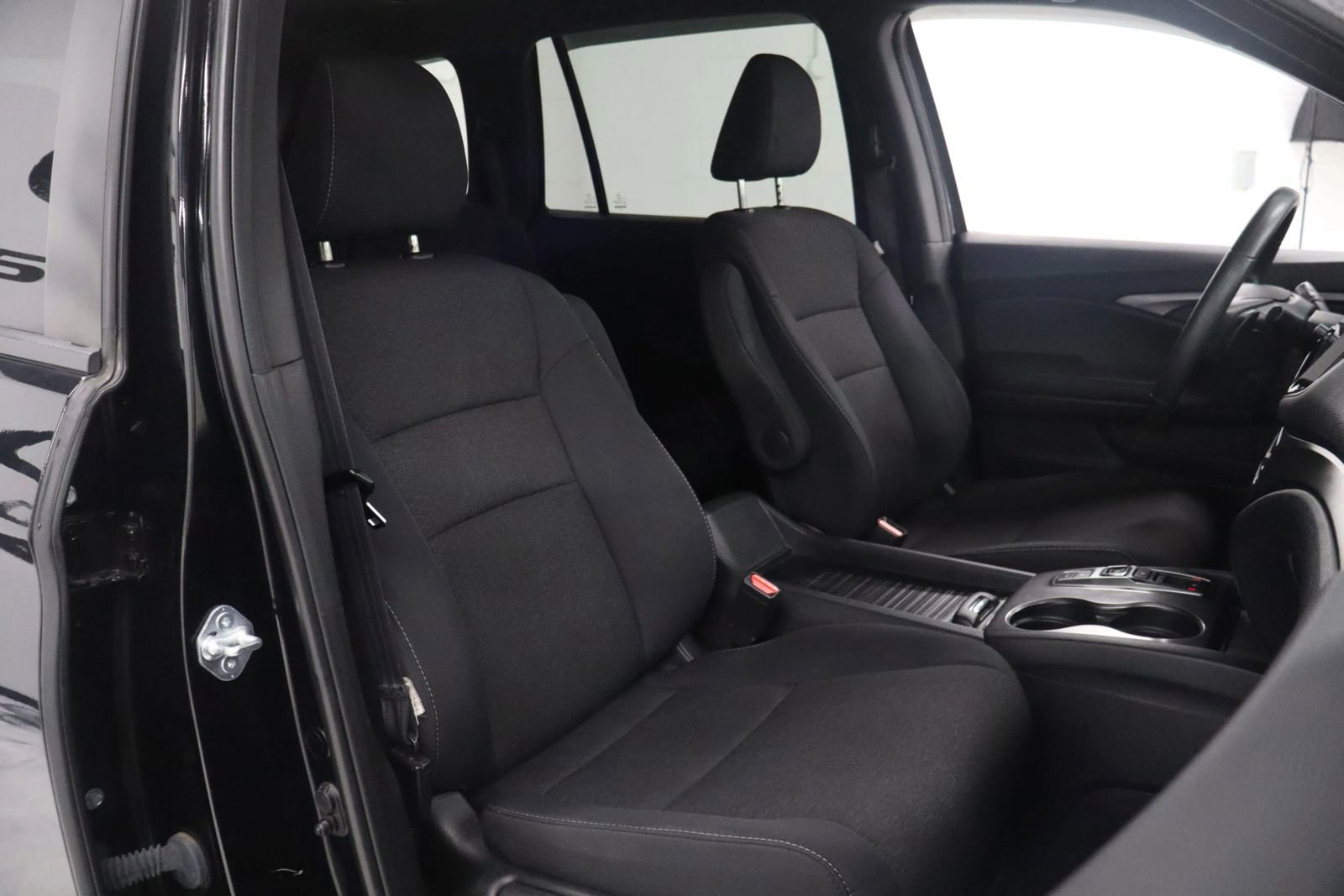 Used 2021 Honda Passport Sport image 31