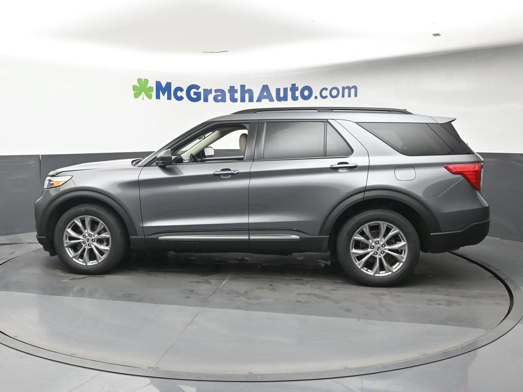 Used 2023 Ford Explorer XLT w/ Equipment Group 202A AWD/4WD image 24