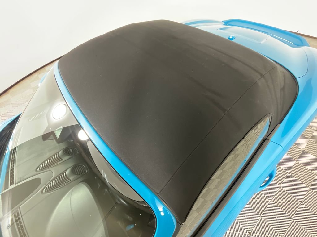 Used 2017 Porsche 718 Boxster RWD image 22