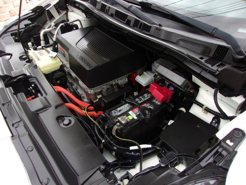 Used 2018 Nissan Leaf SL w/ SL Technology Package FWD image 35