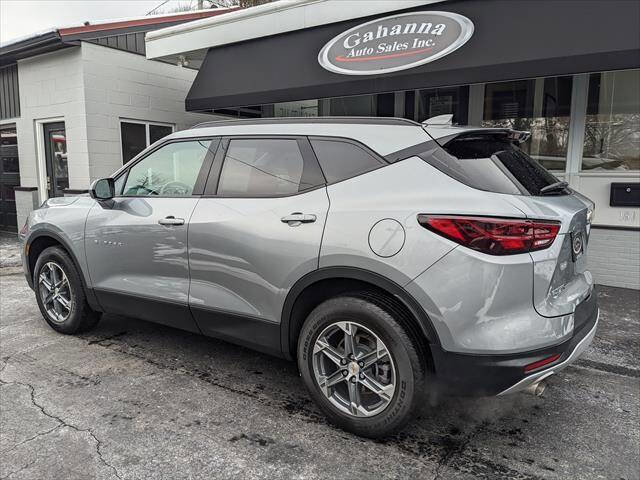 Used 2024 Chevrolet Blazer LT w/ Convenience Package image 2