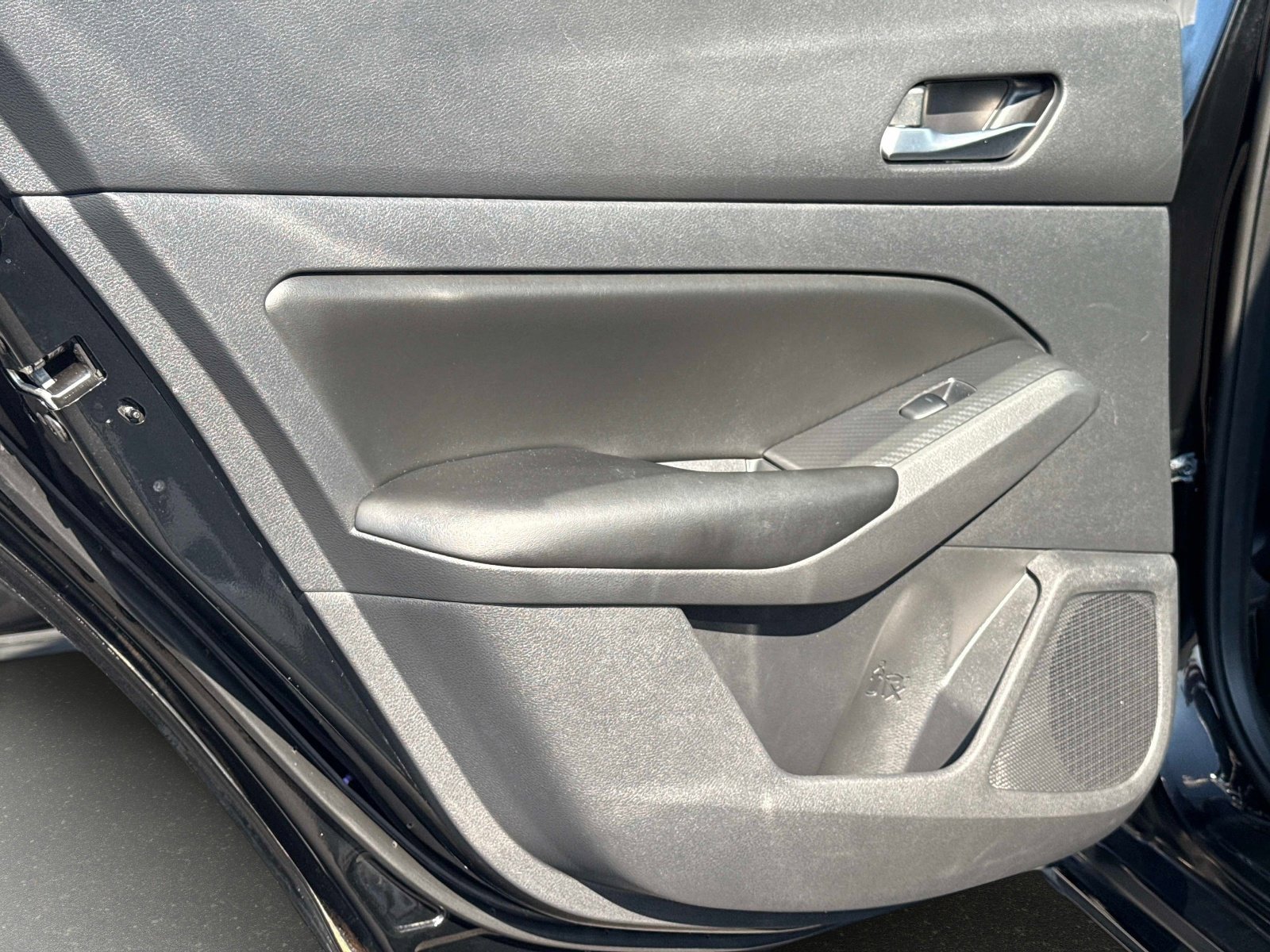 Used 2022 Nissan Altima 2.5 S FWD image 13