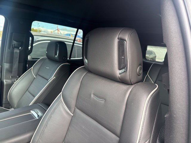 Used 2023 Cadillac Escalade Premium Luxury AWD/4WD image 26