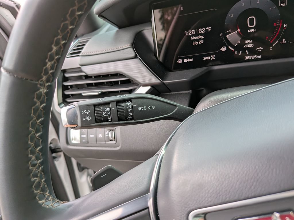 Used 2024 GMC Acadia AT4 AWD/4WD image 33