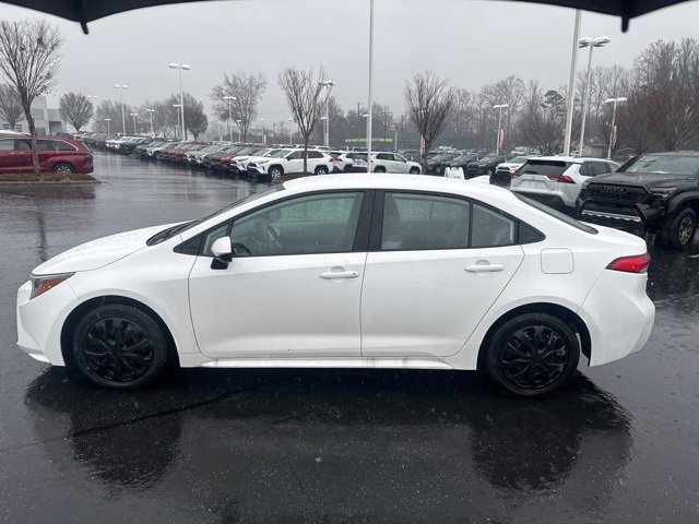Used 2025 Toyota Corolla LE image 5