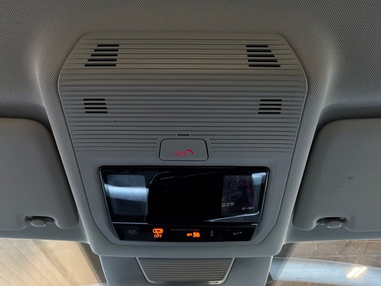 Used 2026 Volkswagen Tiguan SE FWD image 17
