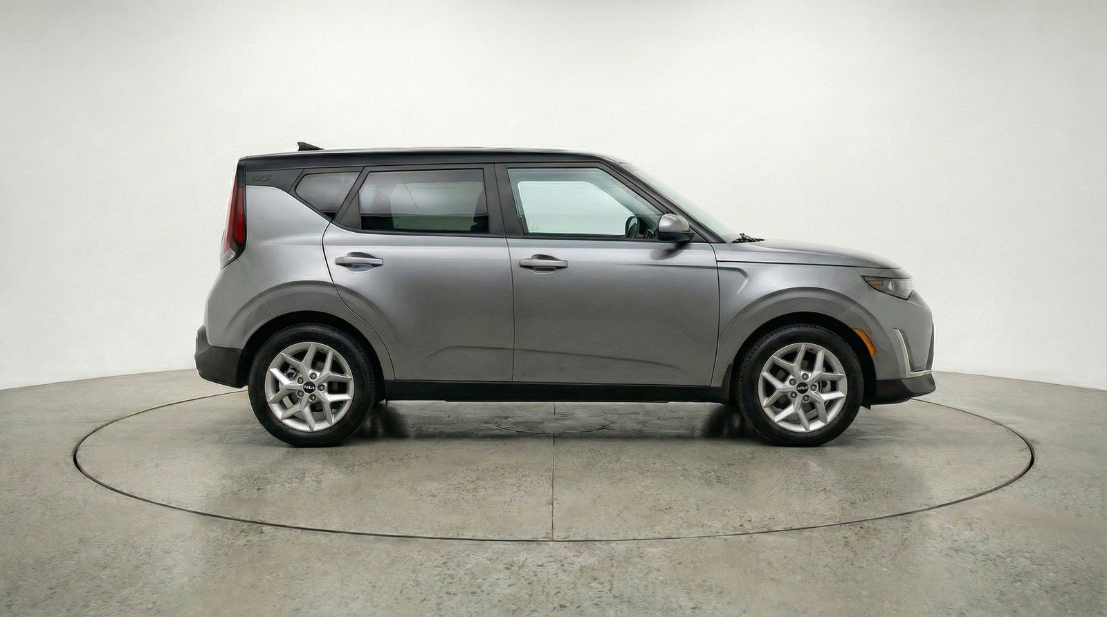Used 2025 Kia Soul LX w/ LX Technology Package image 11