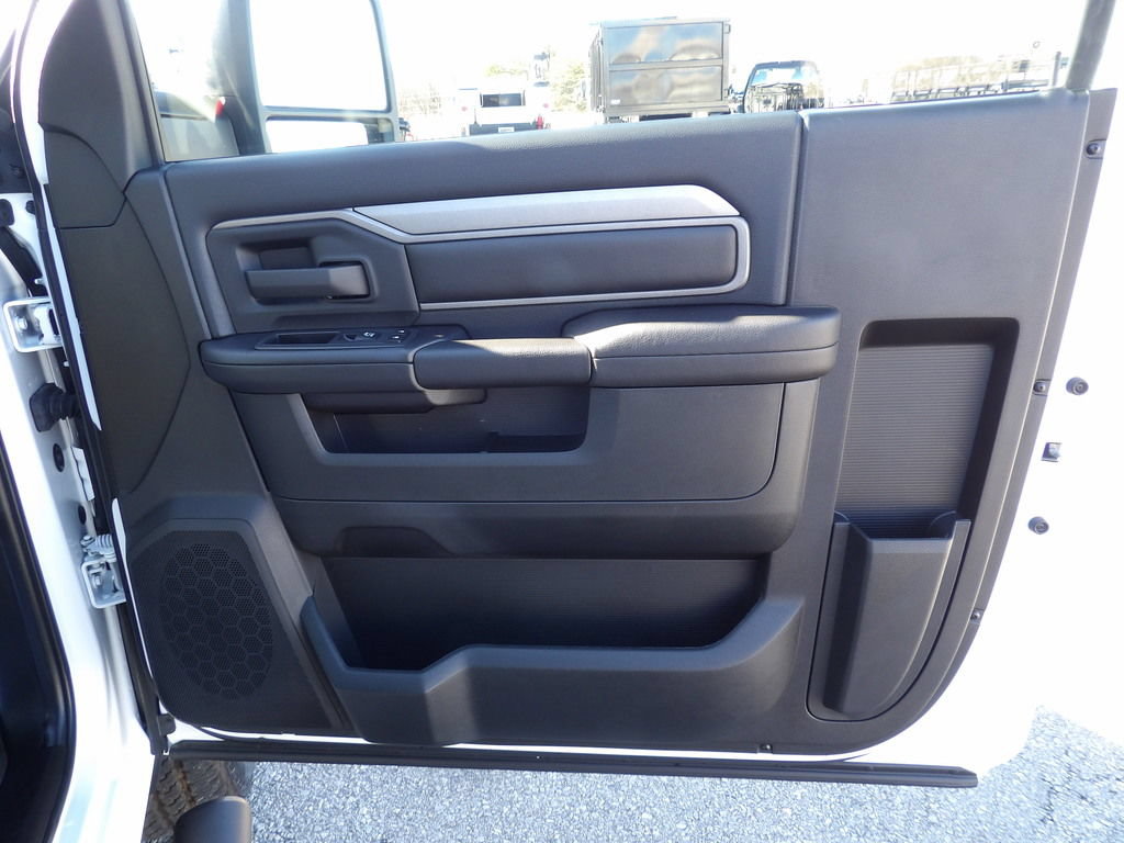 Used 2024 RAM 2500 Tradesman w/ Protection Group AWD/4WD image 29