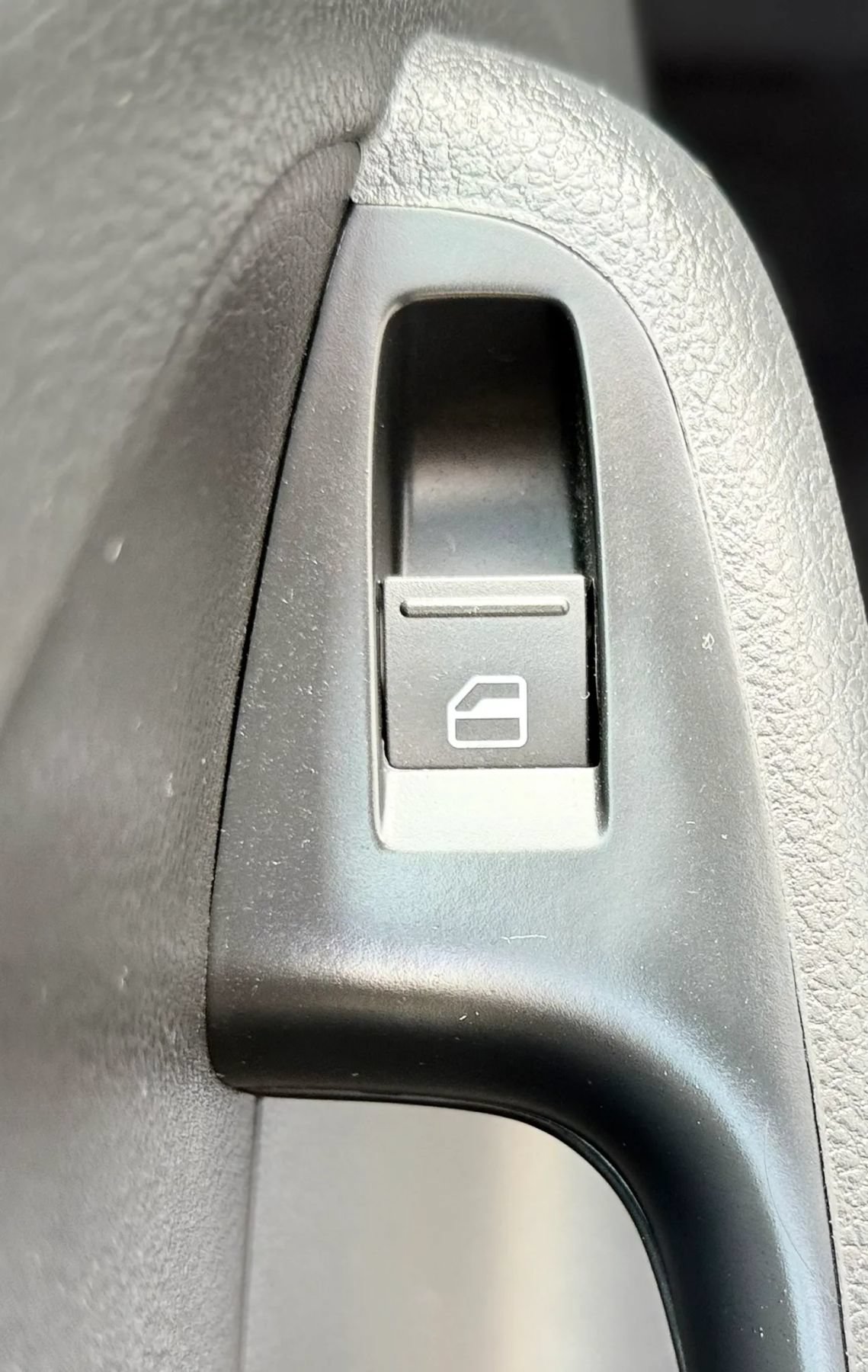 Used 2011 Volkswagen Jetta SE FWD image 28
