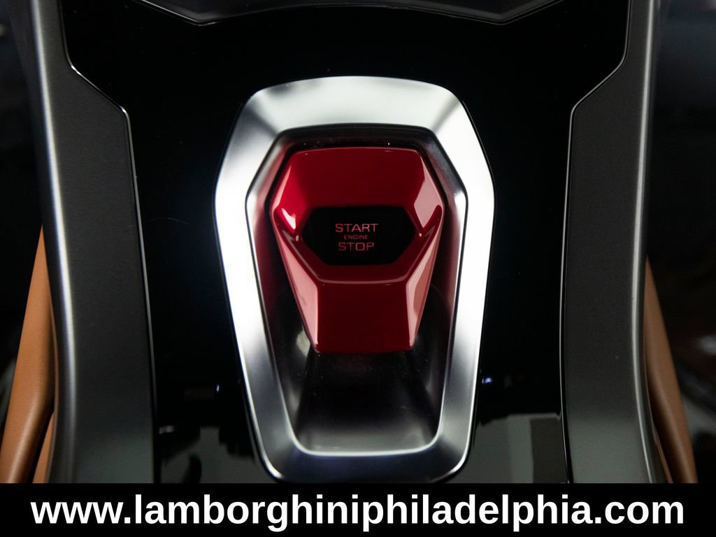 Used 2015 Lamborghini Huracan LP 610-4 AWD/4WD image 29