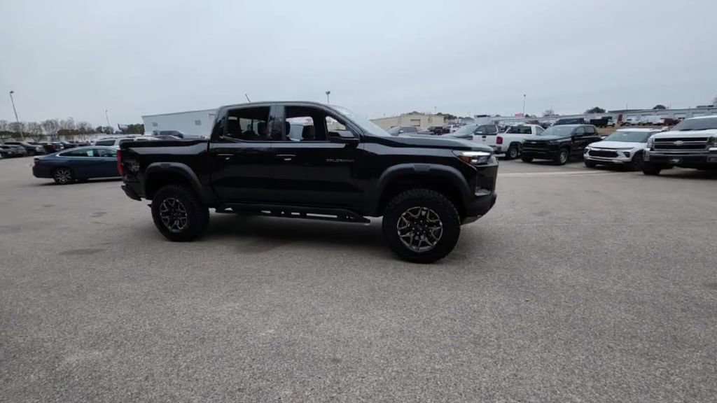 Used 2024 Chevrolet Colorado ZR2 w/ Technology Package image 6