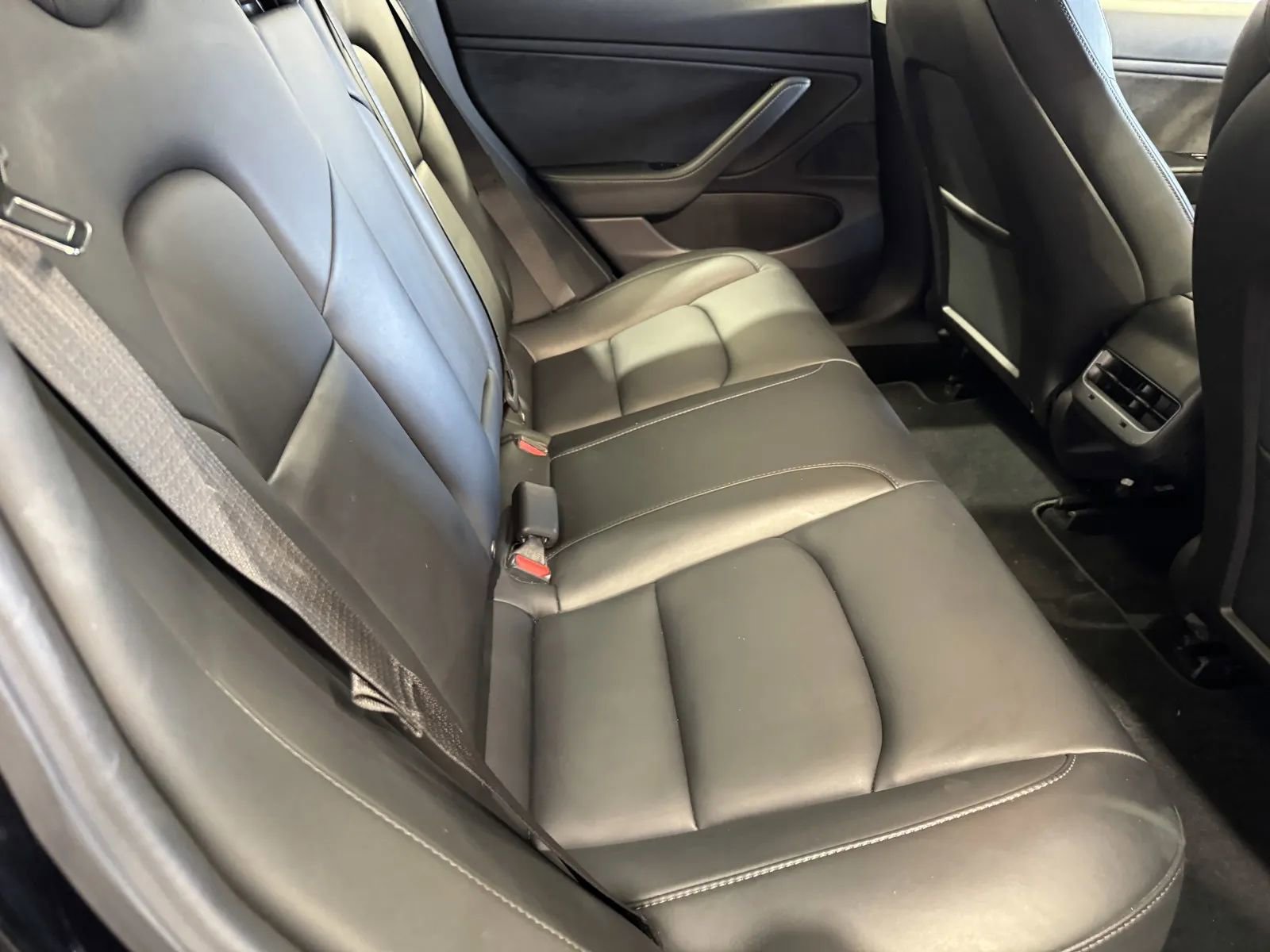 Used 2019 Tesla Model 3 Standard Range Plus image 8