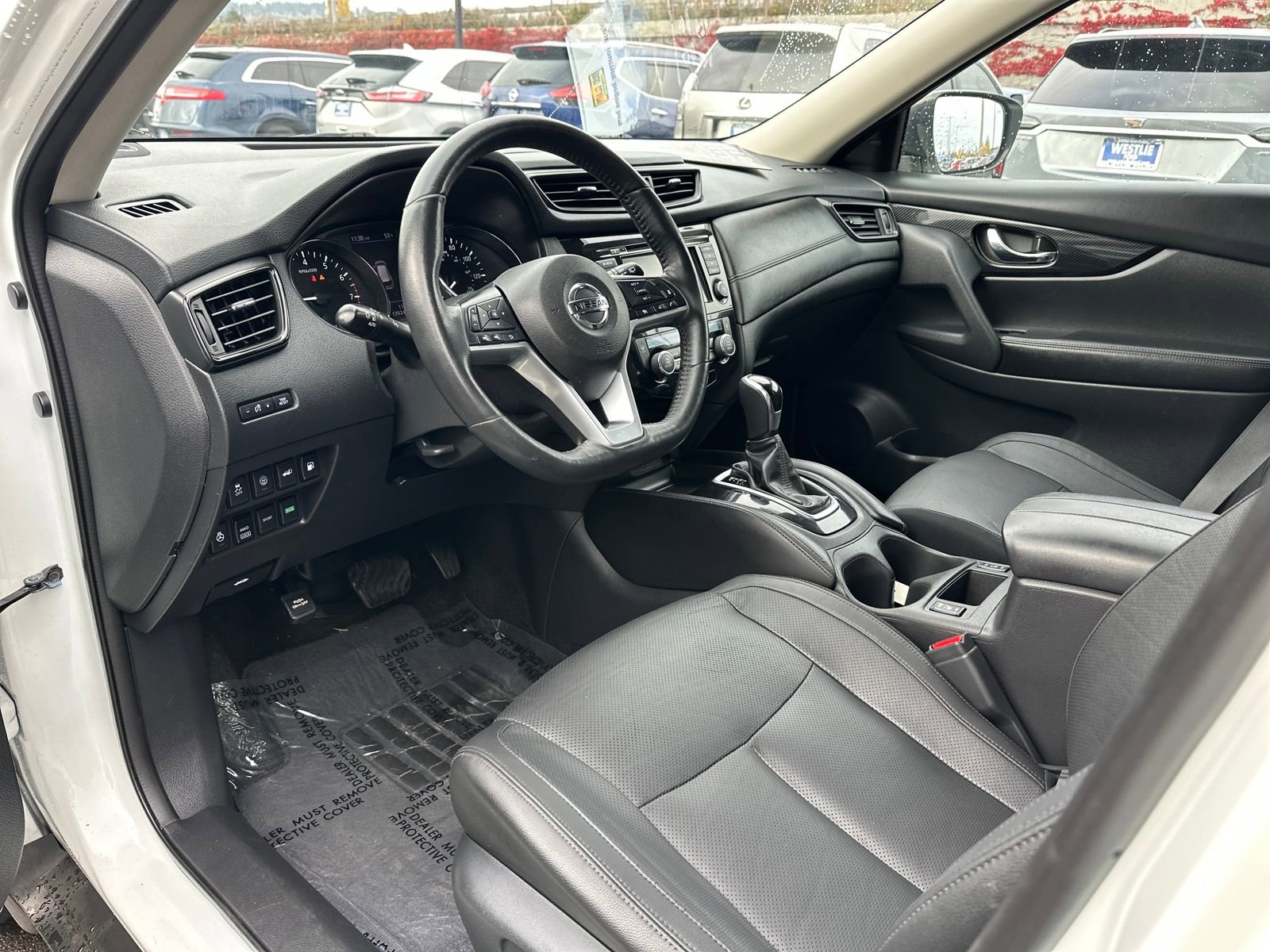 Used 2018 Nissan Rogue SL image 9