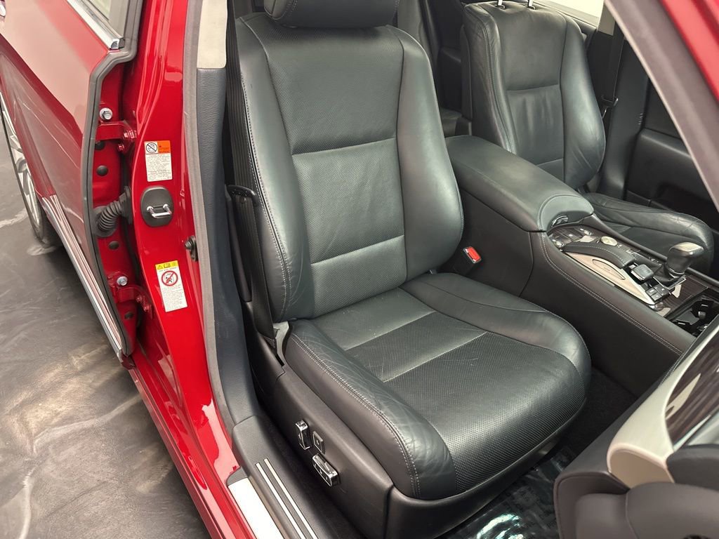 Used 2017 Lexus LS 460 AWD w/ Comfort Package image 8