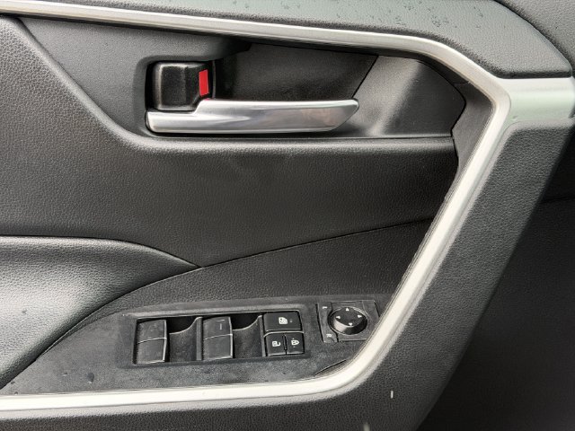 Certified 2020 Toyota RAV4 XLE Premium FWD image 22