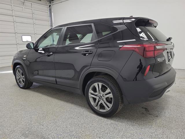 Used 2021 Kia Seltos LX image 4