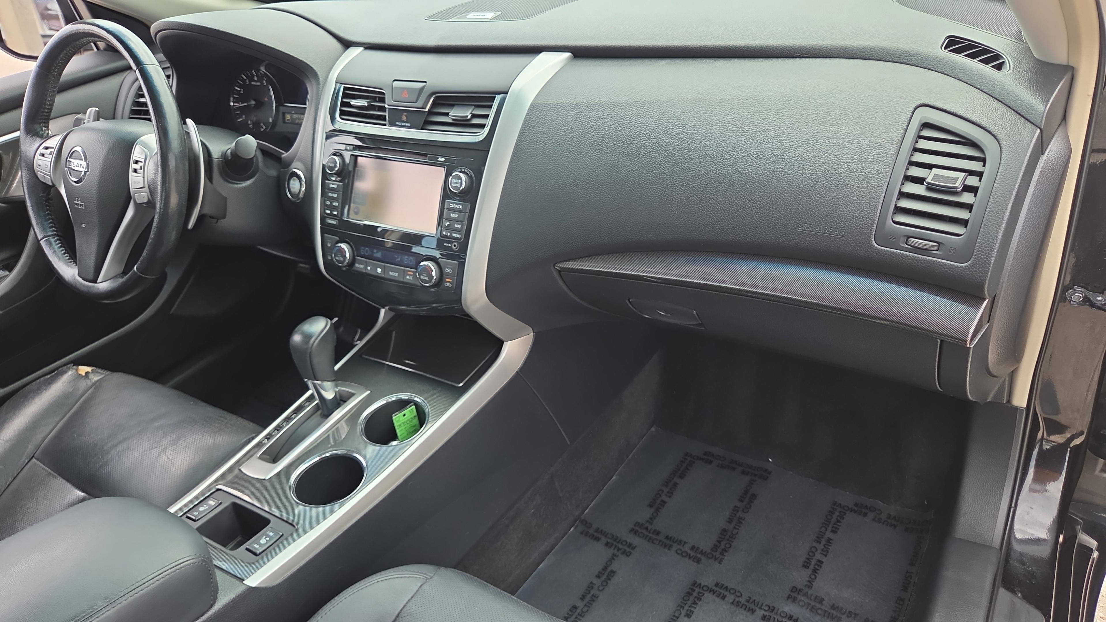 Used 2013 Nissan Altima 3.5 SL w/ Technology Pkg FWD image 16