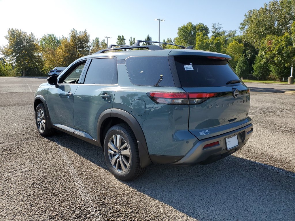 New 2026 Nissan Pathfinder SL FWD image 3