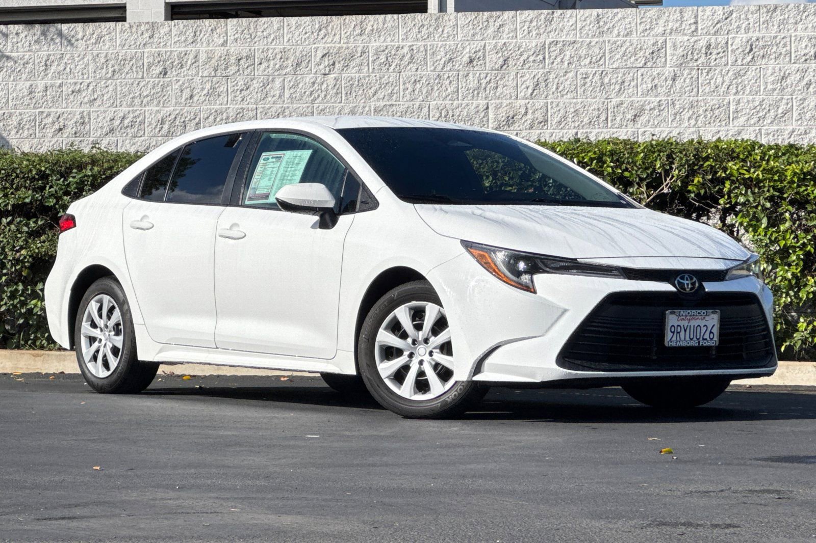 Used 2024 Toyota Corolla LE video 2