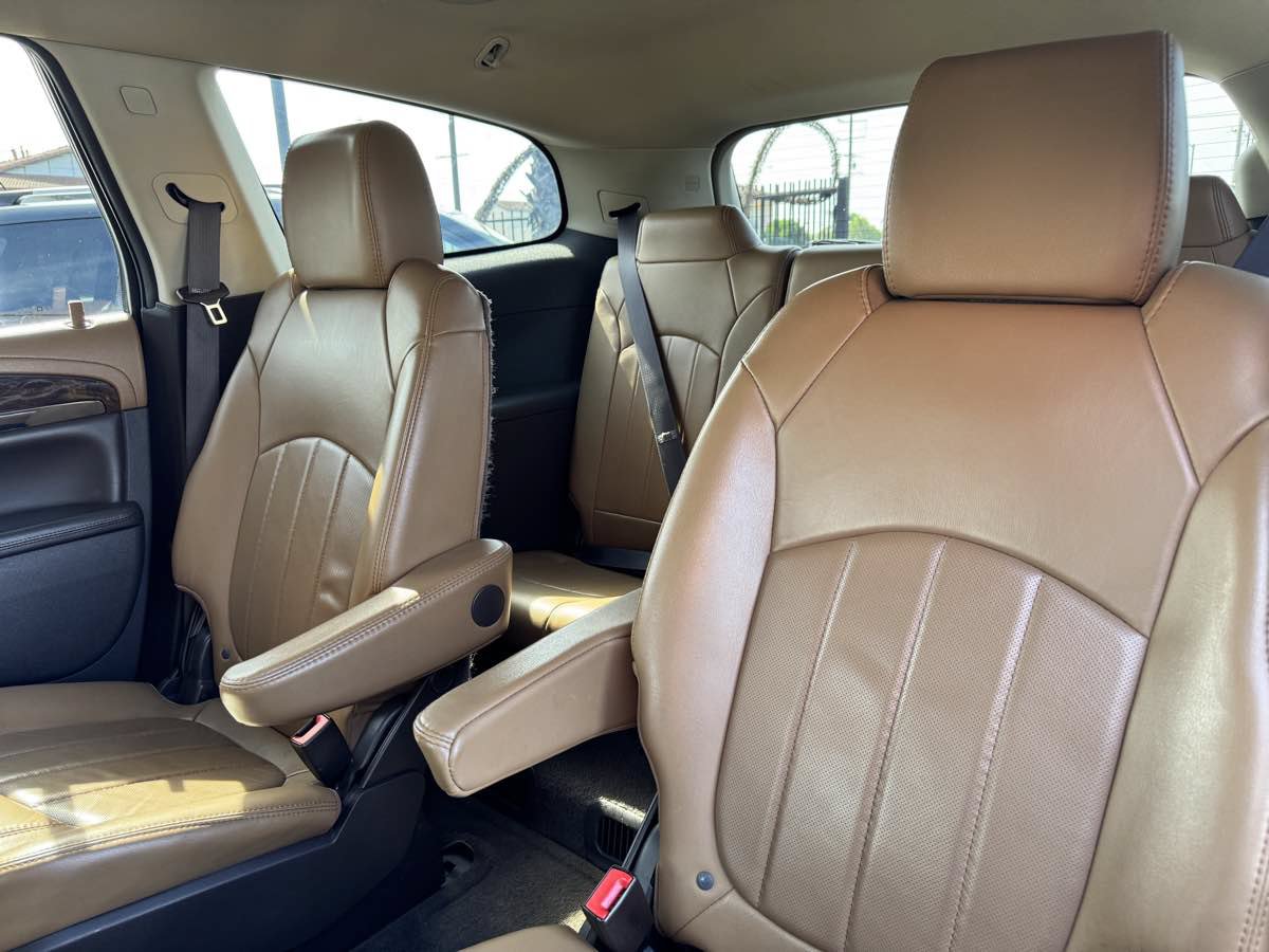 Used 2015 Buick Enclave Leather FWD image 32