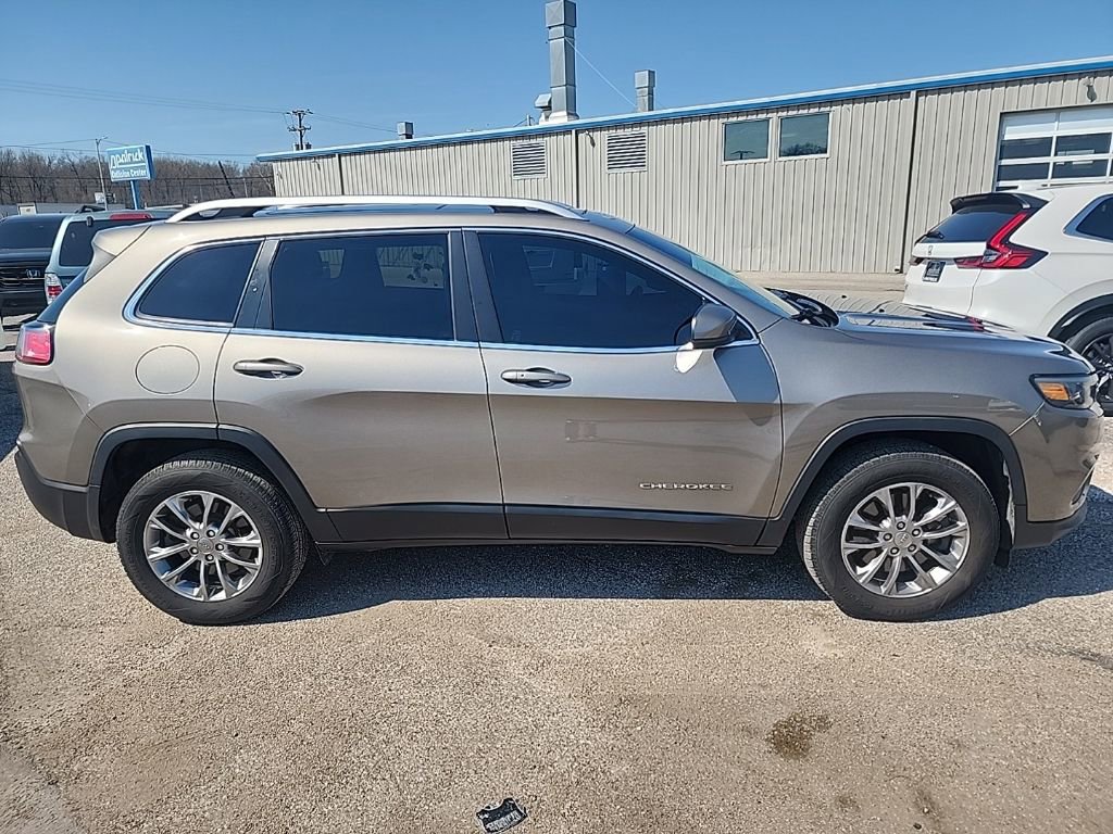 Used 2020 Jeep Cherokee Latitude Plus w/ Comfort/Convenience Group image 5