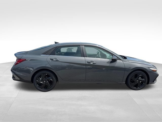 New 2026 Hyundai Elantra SEL Sport Premium FWD image 6