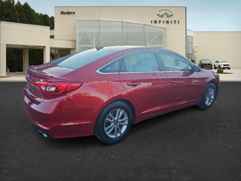 Used 2017 Hyundai Sonata SE image 4