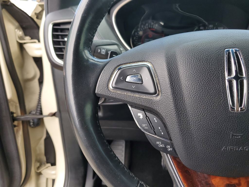 Used 2018 Lincoln MKX Reserve w/ Driver Assistance Package image 23