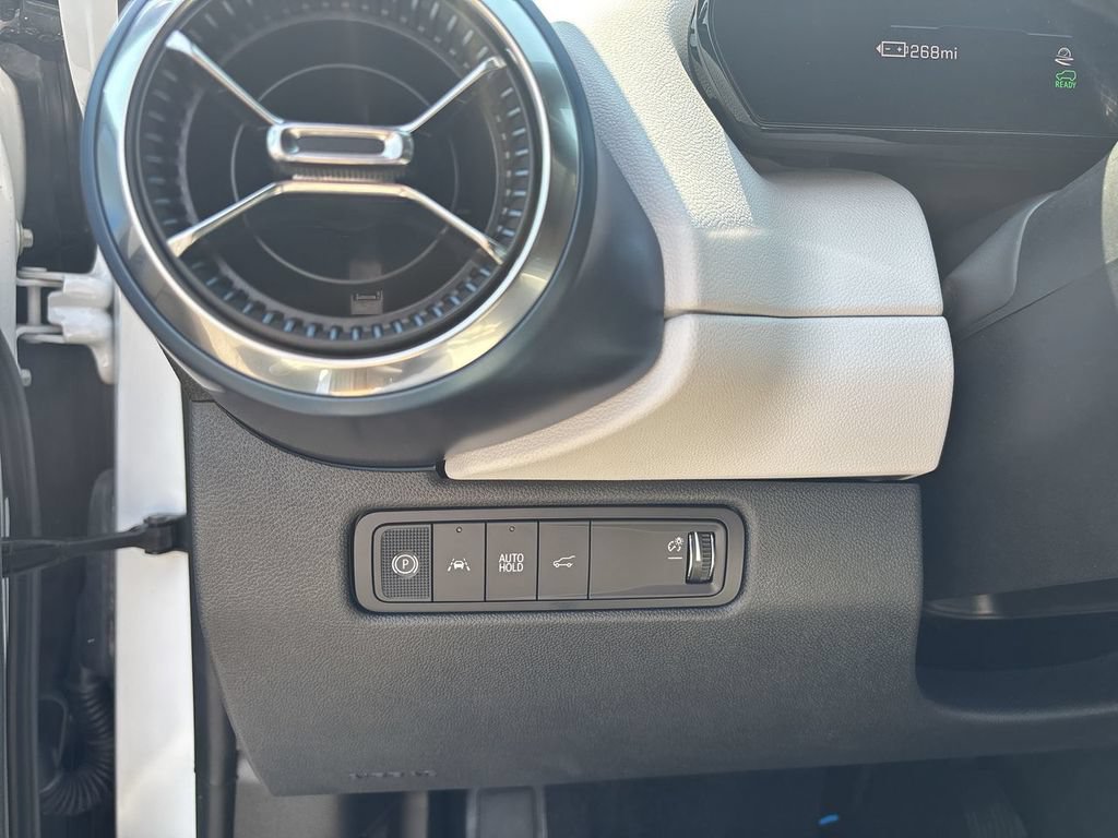 New 2026 Chevrolet Equinox EV LT w/ Convenience Package II AWD/4WD image 18