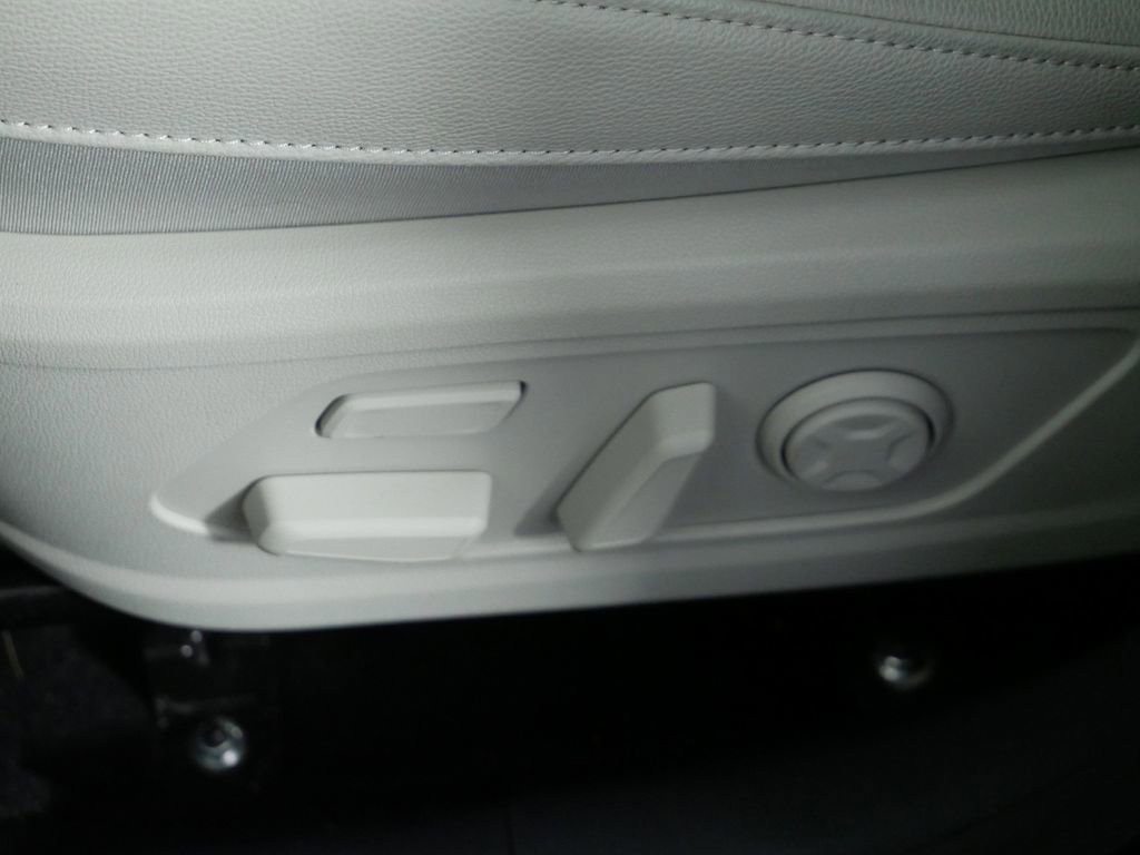 Certified 2025 Kia Sorento SX Prestige image 22