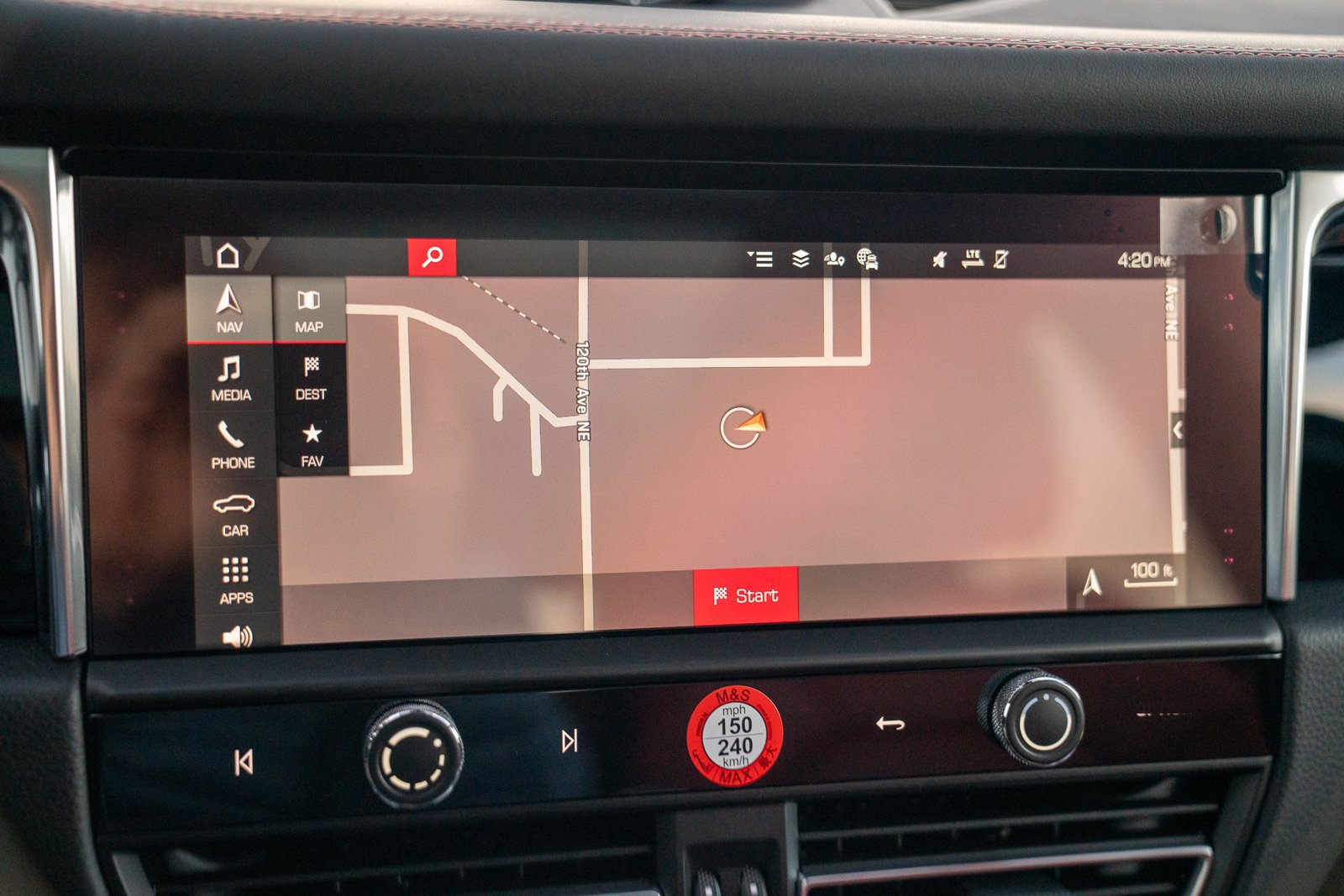 Certified 2026 Porsche Macan Turbo AWD/4WD image 18
