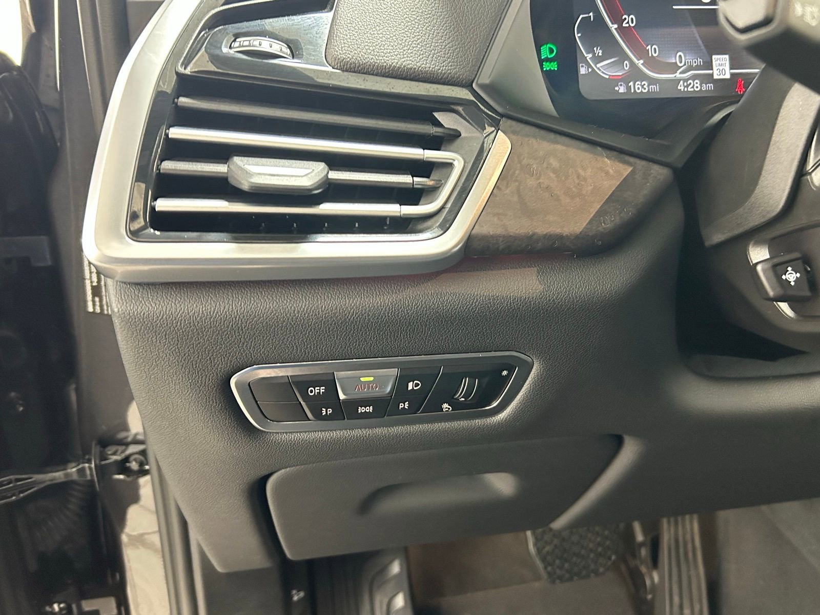 Used 2023 BMW X5 xDrive40i image 27