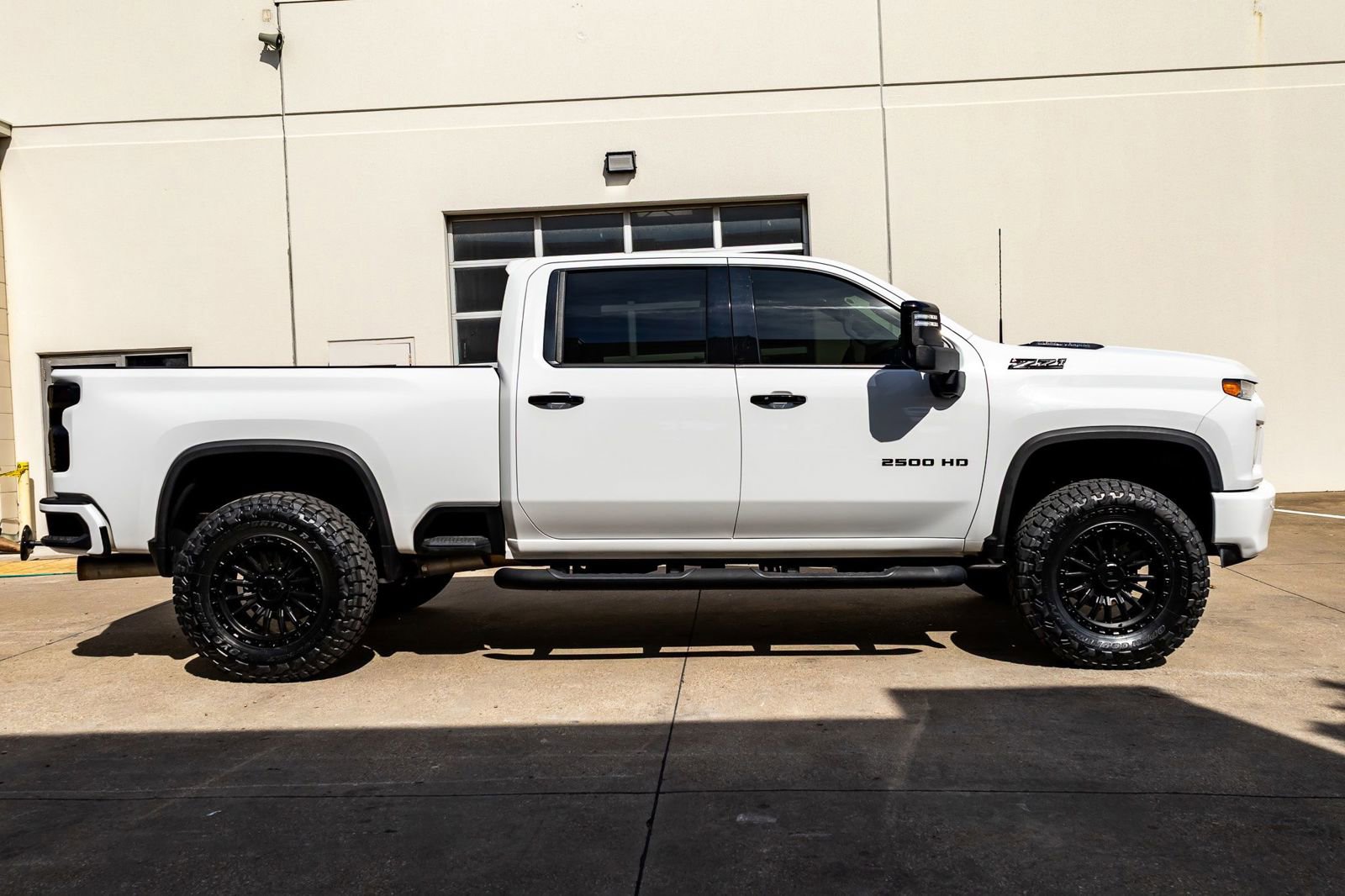 Used 2022 Chevrolet Silverado 2500 LTZ w/ LTZ Plus Package AWD/4WD image 11