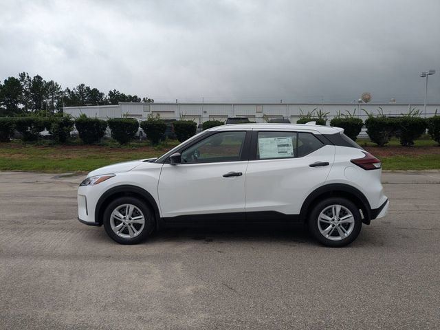 New 2025 Nissan Kicks Play S FWD image 6