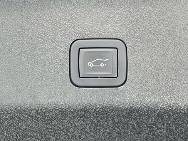 Used 2025 Cadillac Escalade Sport Platinum image 11