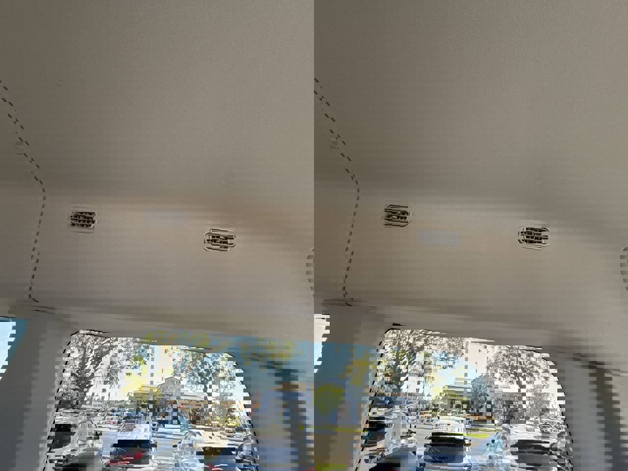 Used 2020 Ford Transit 150 XL image 18