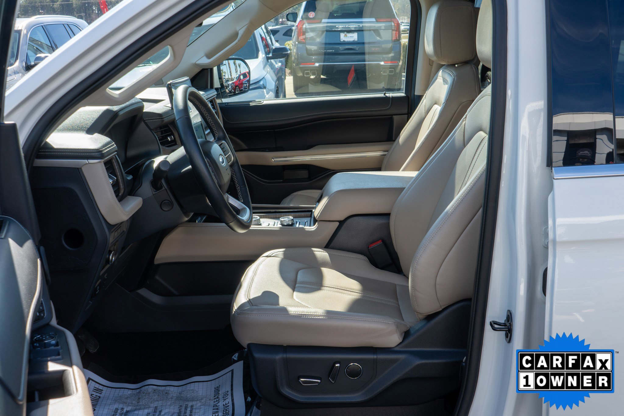 Used 2024 Ford Expedition Limited image 19