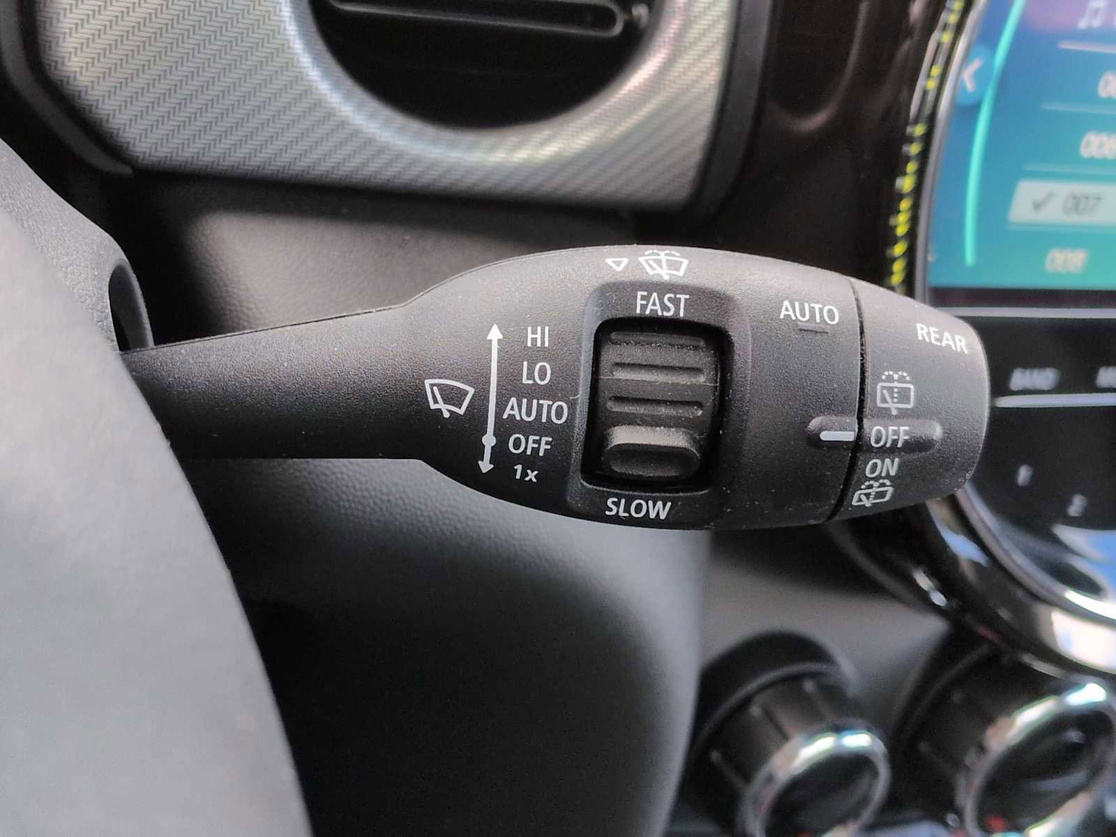 Used 2022 MINI Cooper 2-Door Hardtop FWD image 28