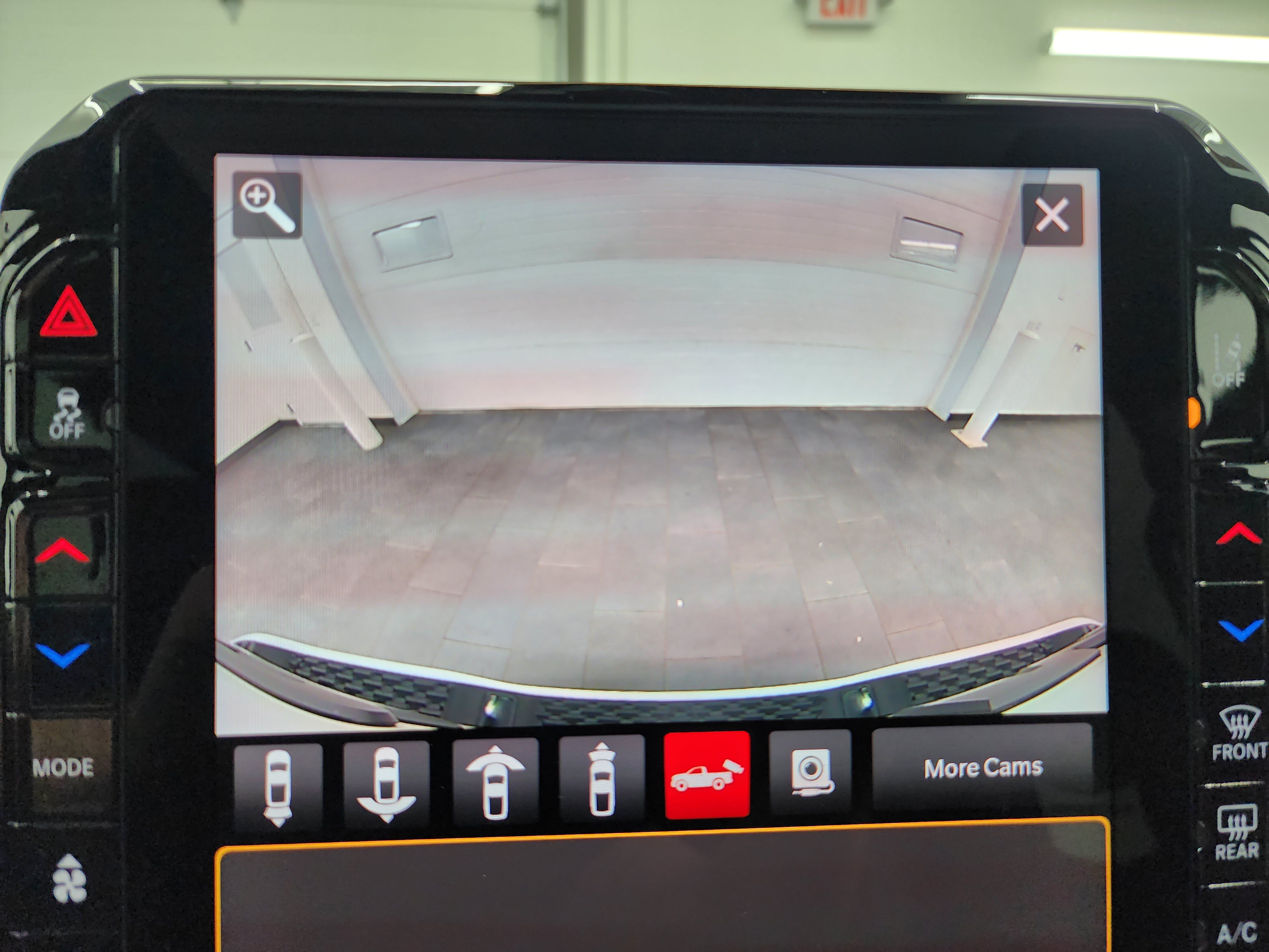 Used 2025 RAM 1500 Limited AWD/4WD image 70