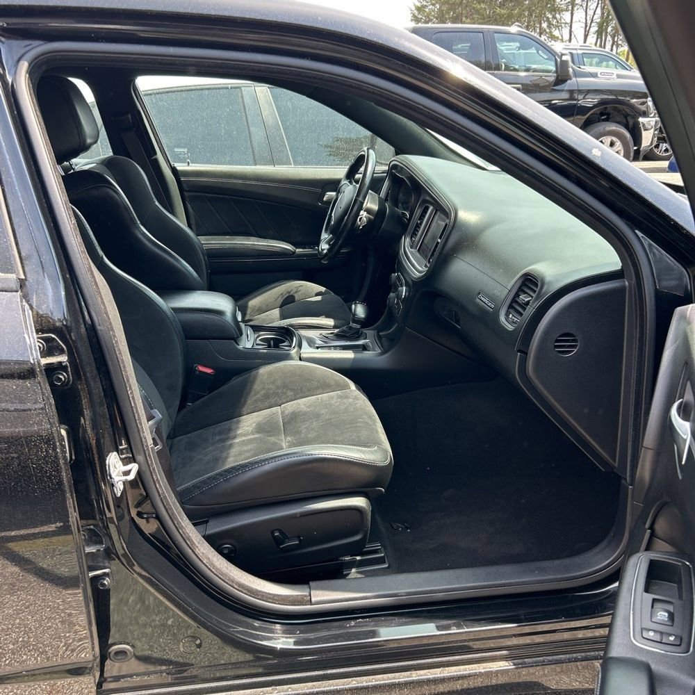 Used 2019 Dodge Charger GT w/ Plus Group image 5